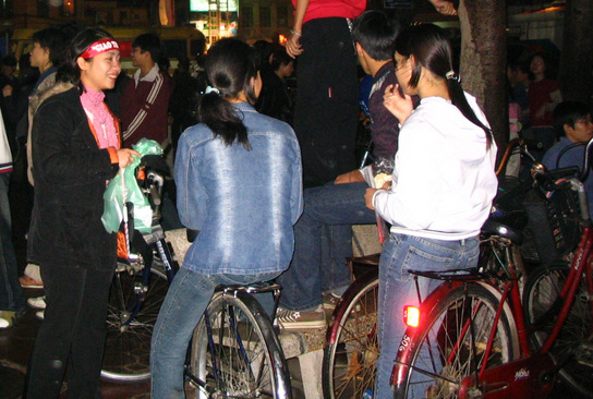 Phat tui - 2005